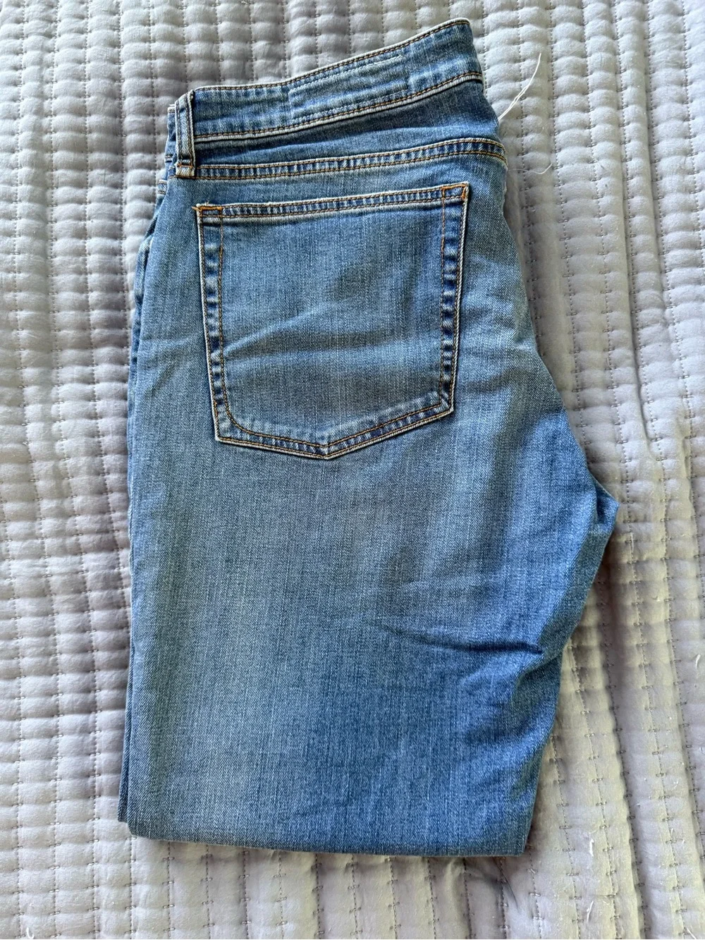 Rag & Bone Boyfriend Jeans Women’s Size 32 Raw Hem Distressed Light Wash